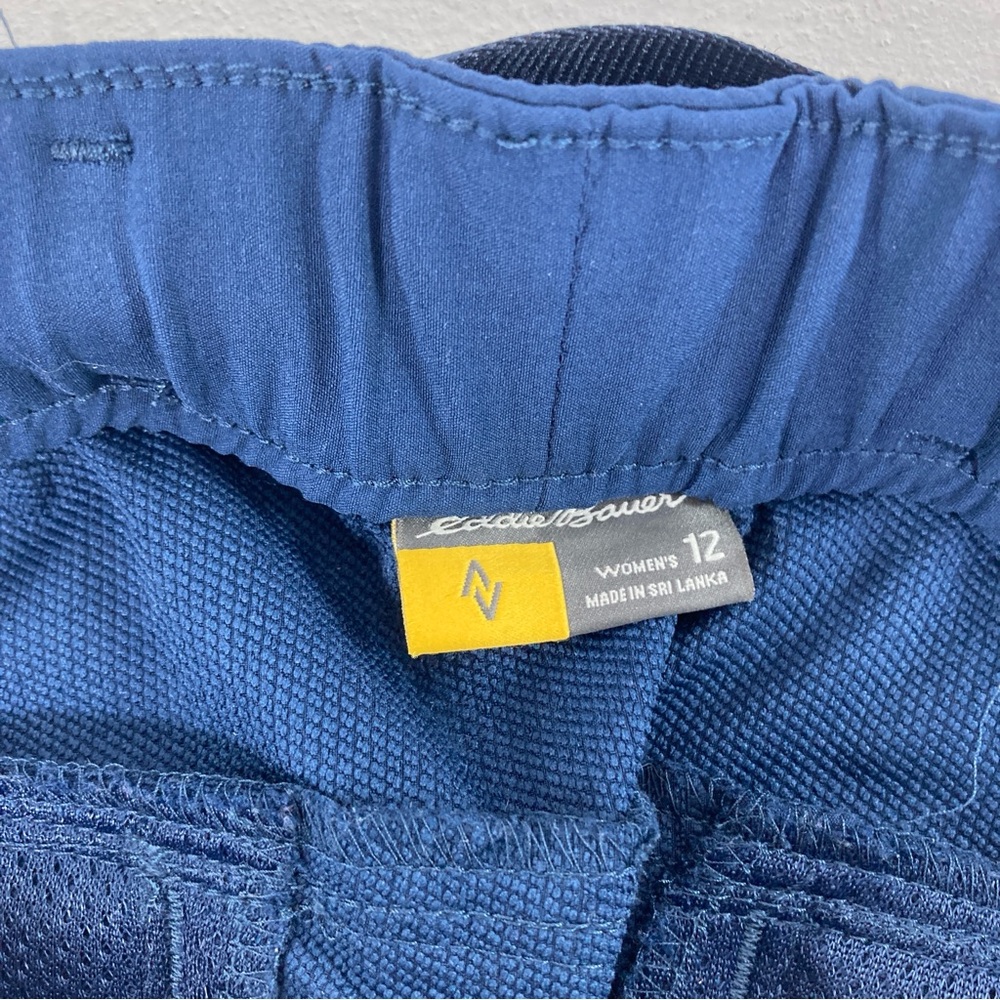 Eddie Bauer Cropped Climatrail Hiking Pants Size 12 Blue with Belt and Pockets - Picture 12 of 16